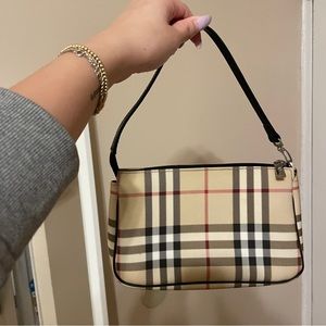 burberry pochette